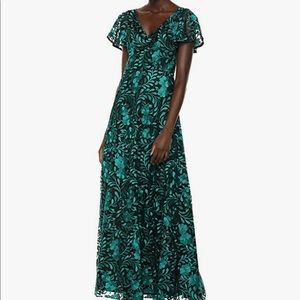 Carmen Marc Valvo Infusion Emerald Green Gown